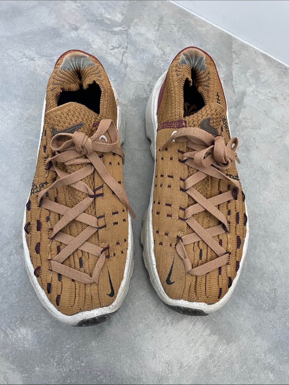 Nike Space Hippie 04 Wheat/ Black-Dark Beetroot DA2725-701 - Picture 4 of 9